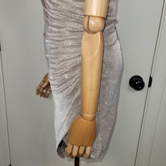 Ieena for Mac Duggal Draped Shimmer Open Back Dress Size 4 - Picture 7 of 12